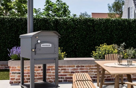 Häussler Holzbackofen HABO Gusto Set im Garten